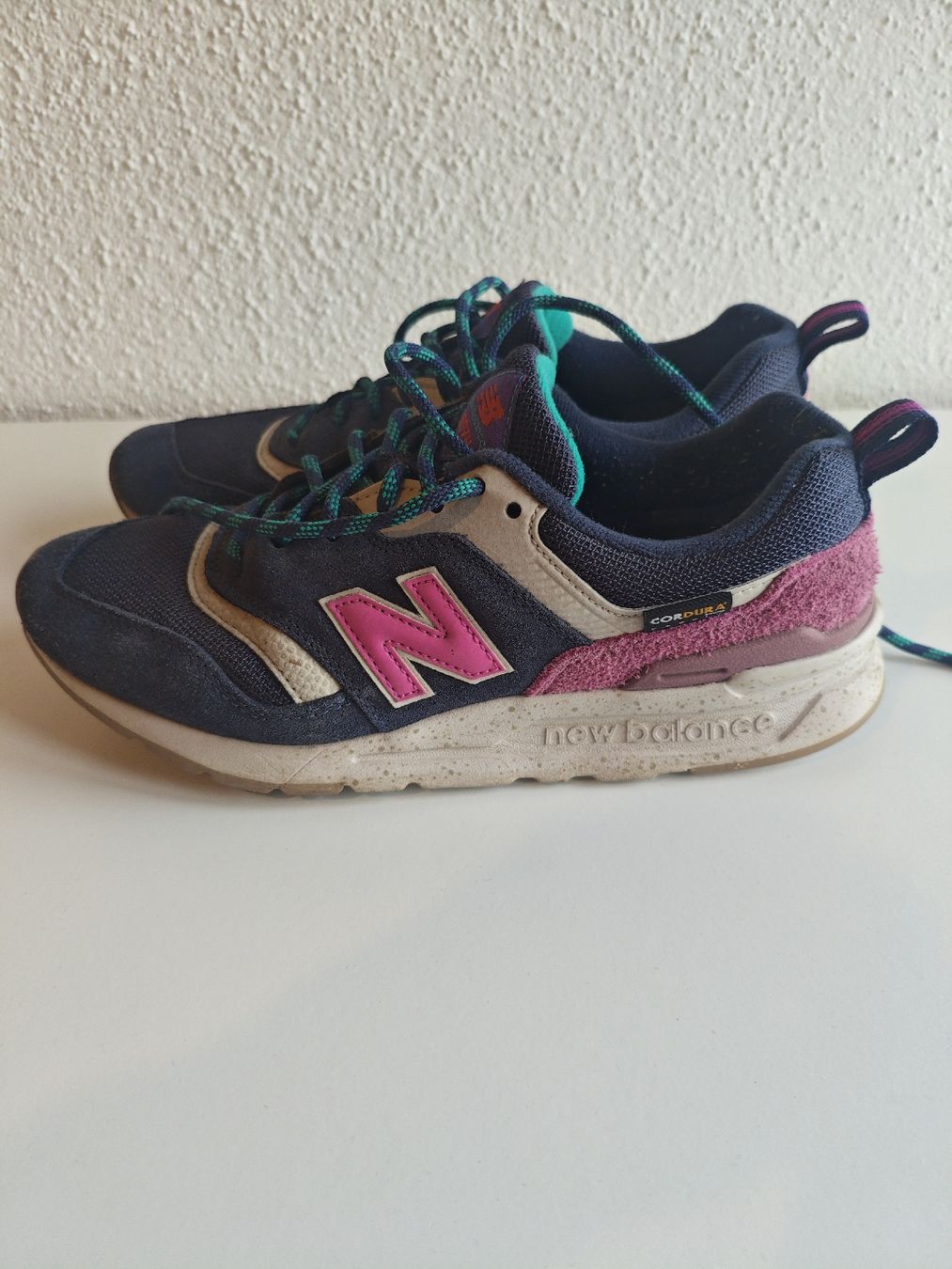New Balance Chaussures femmes: New Balance Sneakers Gr. 39 – D'occasion à Unterstammheim par and_kj2n