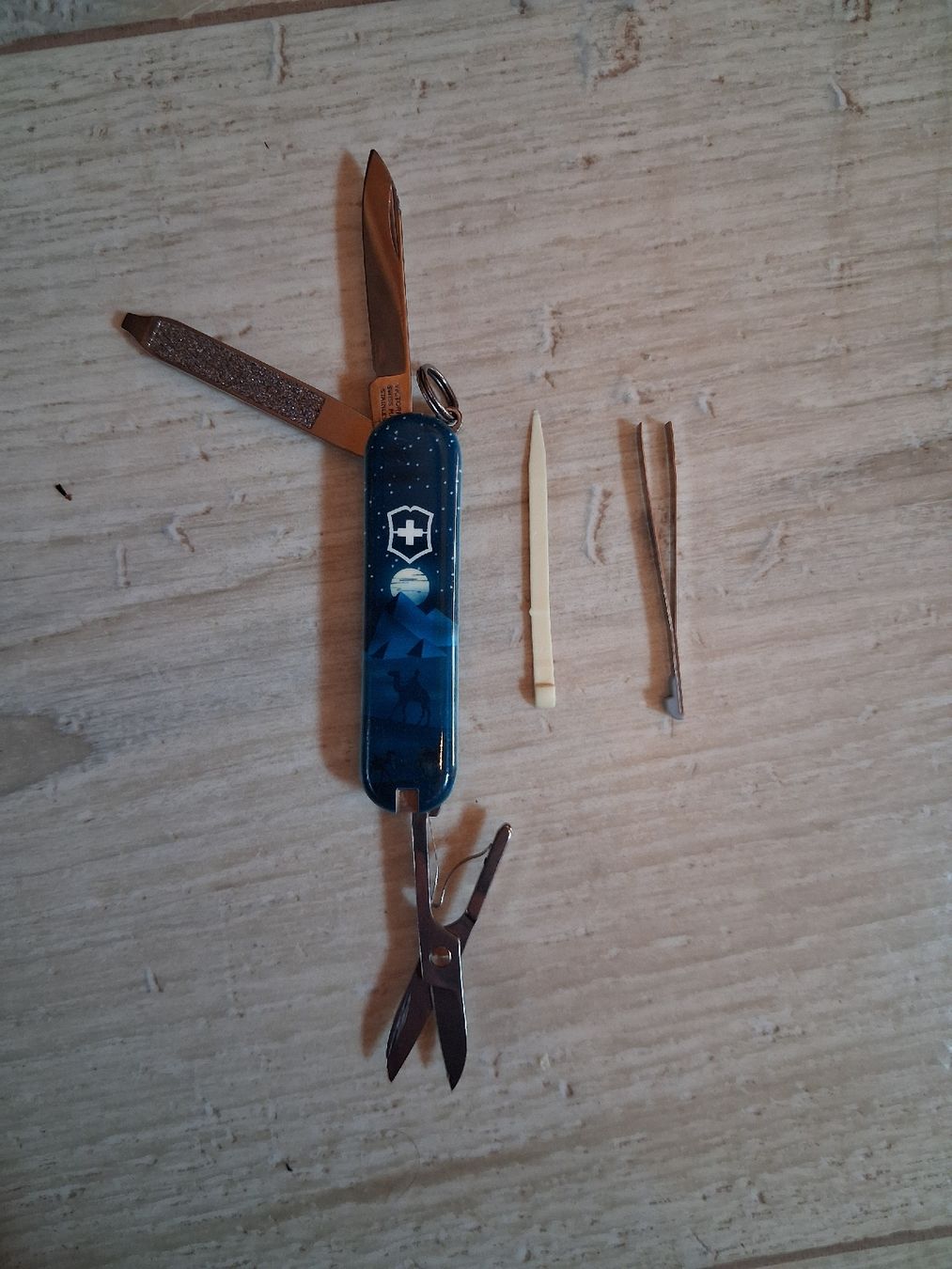 Victorinox Taschenmesser: mini couteau suisse victorinox  – Gebraucht aus Mayens-De-Chamoson von arvine29 2