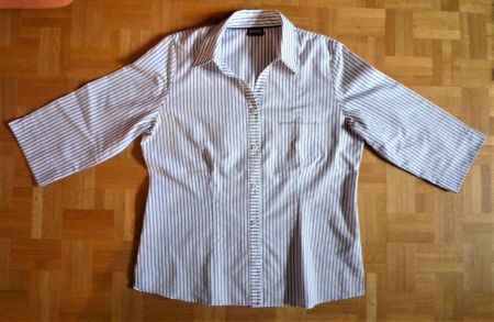 Bluse, weiss mit grauen Streifen