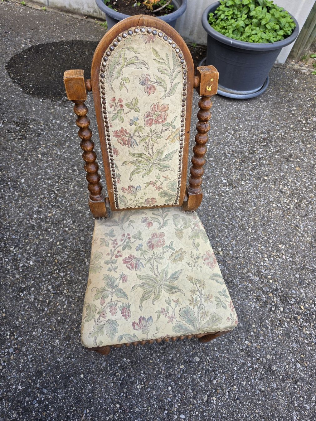 Stühle: Antiker Stuhl mit Blumemuster - Vintage Hingucker! – Gebraucht aus Mettlen von elios0888 8