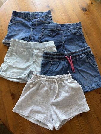 Shorts Kinder 5 Stck. Grösse 98, guter Zustand