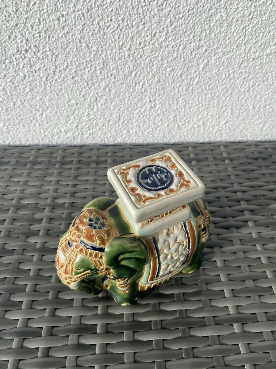 Statuette: Keramik Deko Elefant – Usato da Balsthal venduto da Narulya 3