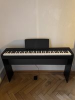 Yamaha P-145 – neuwertig, inkl. Gestell & Pedal