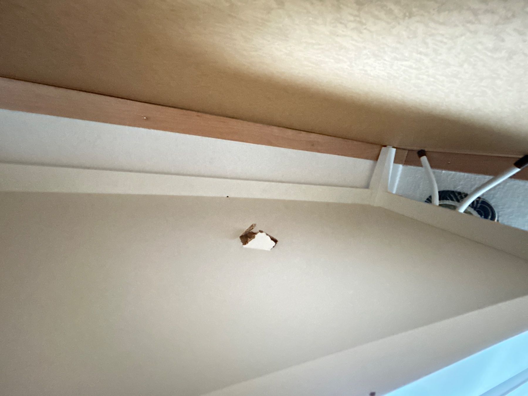 Ikea Armadi: Idanäs Schrank IKEA – Usato da Zürich venduto da hel_m6sl 9