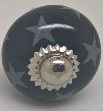 Maniglie per cassetti & Pomelli per mobili: Möbelknopf schwarz mit Sternli – Nuovo e nell'imballaggio originale da Schwerzenbach venduto da Alperose03 1