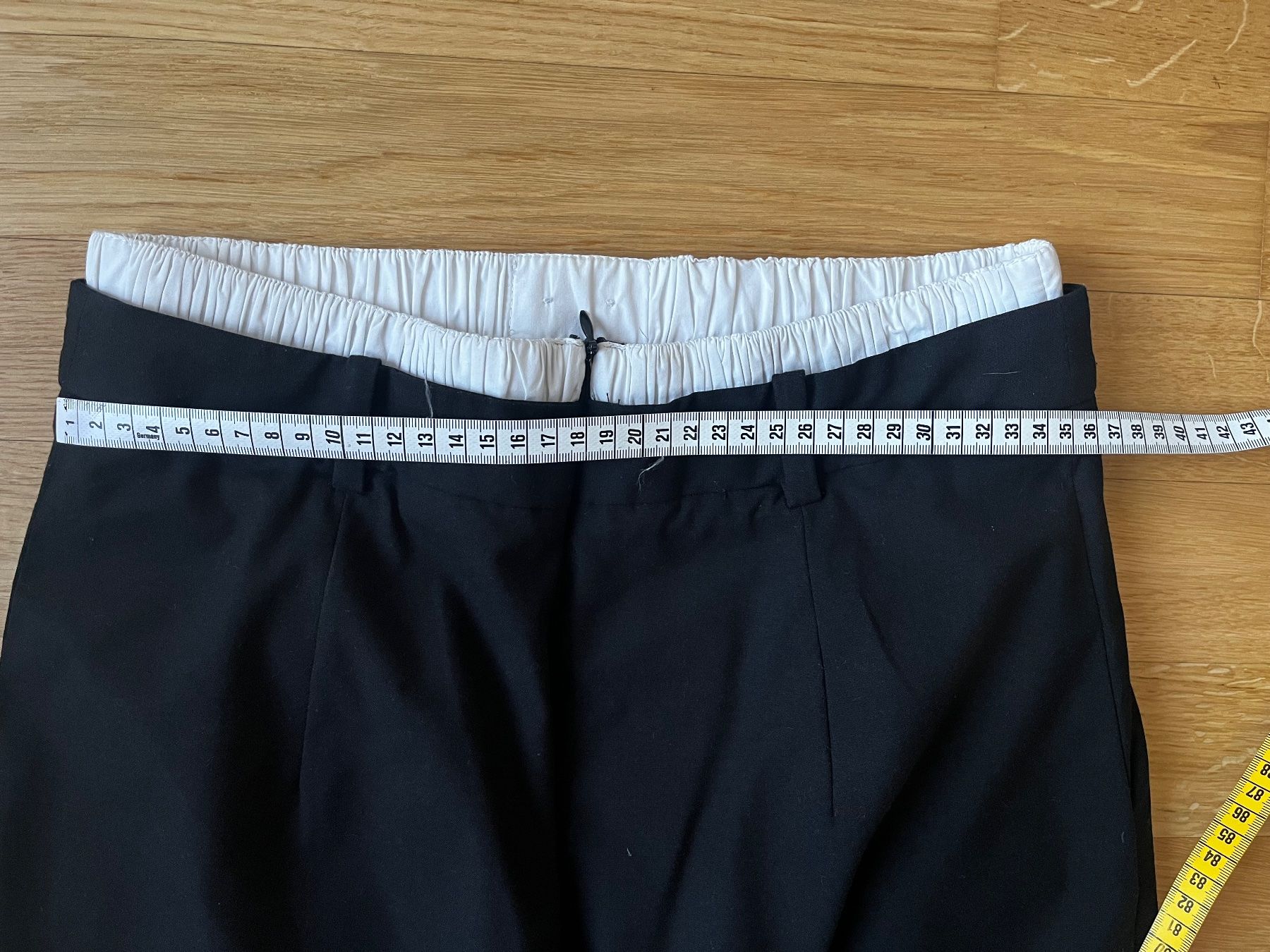 Zara Gonne: Jupe longue noir – Usato da La Tour-de-Trême venduto da lol_85kj 3