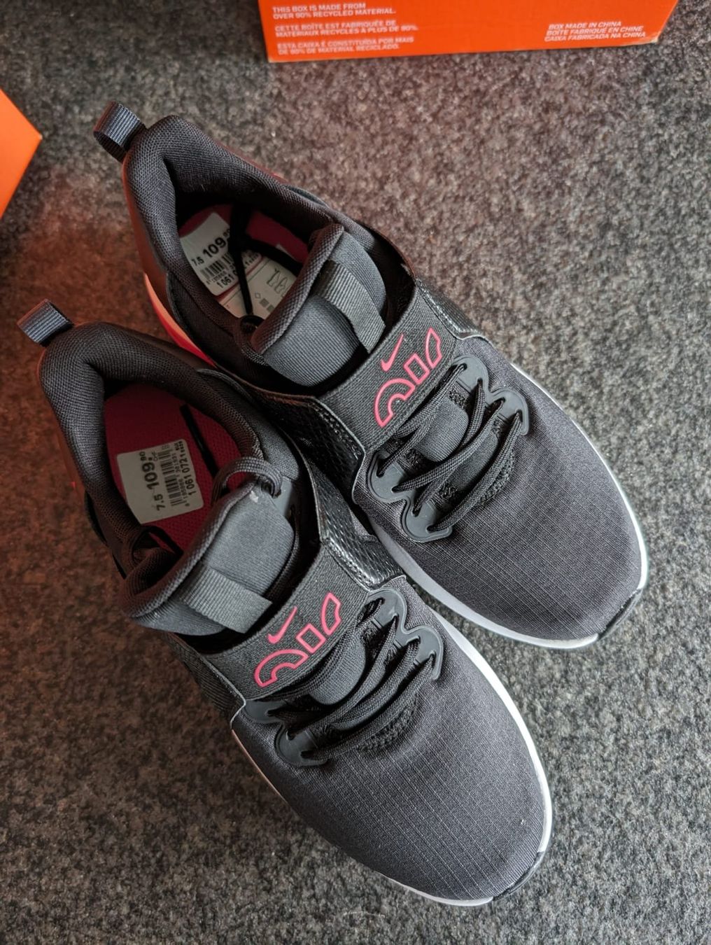 Nike Scarpe da donna: Nike AIR MAX Bella TR 5, Grösse 38.5 – Nuovo (secondo la descrizione) da Zweisimmen venduto da Mousie 1