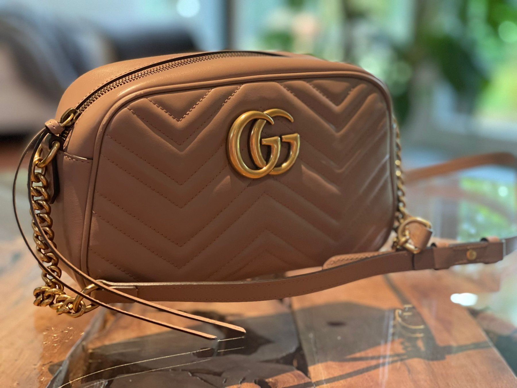 Gucci Taschen für Damen: GUCCI Kleine GG Marmont Schultertasche – Gebraucht aus Bonstetten von Swiss4Sale