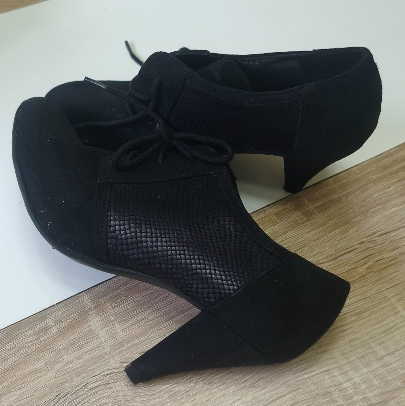 Graceland Chaussures femmes: ESCARPINS GRACELAND – Neuf (Voir description) à Mervelier par ZORHA 1