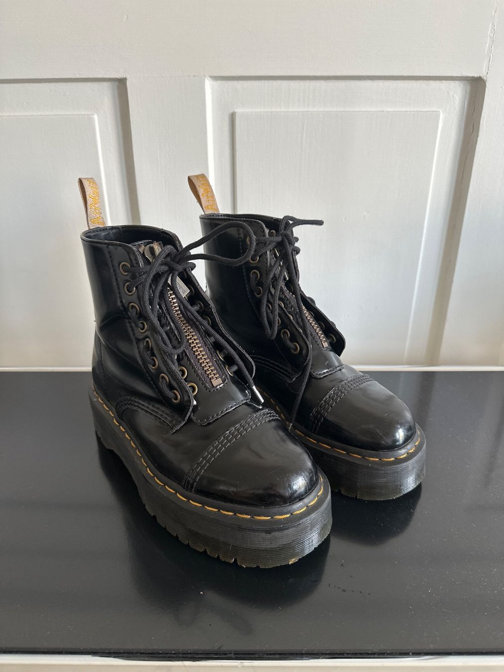 Dr. Martens Scarpe da uomo: Dr. Martens Plateau Boots Gr. 38 – Usato da Zürich venduto da smeiteli
