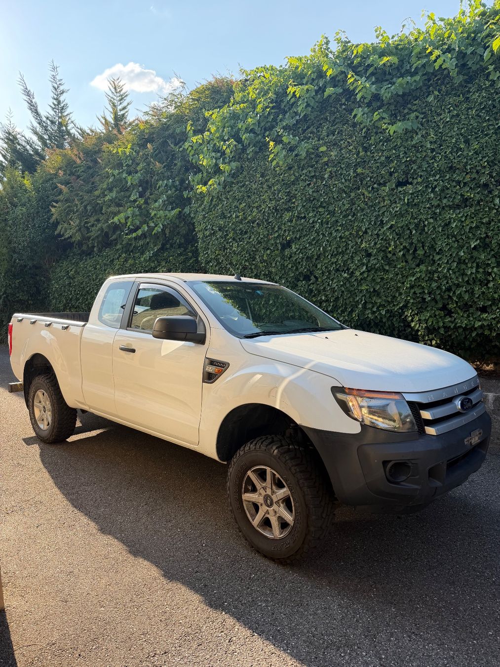 Ford Autos: Ford Ranger 2.2TDCi 4x4 – D'occasion à Eschen par fio_y5f8 2