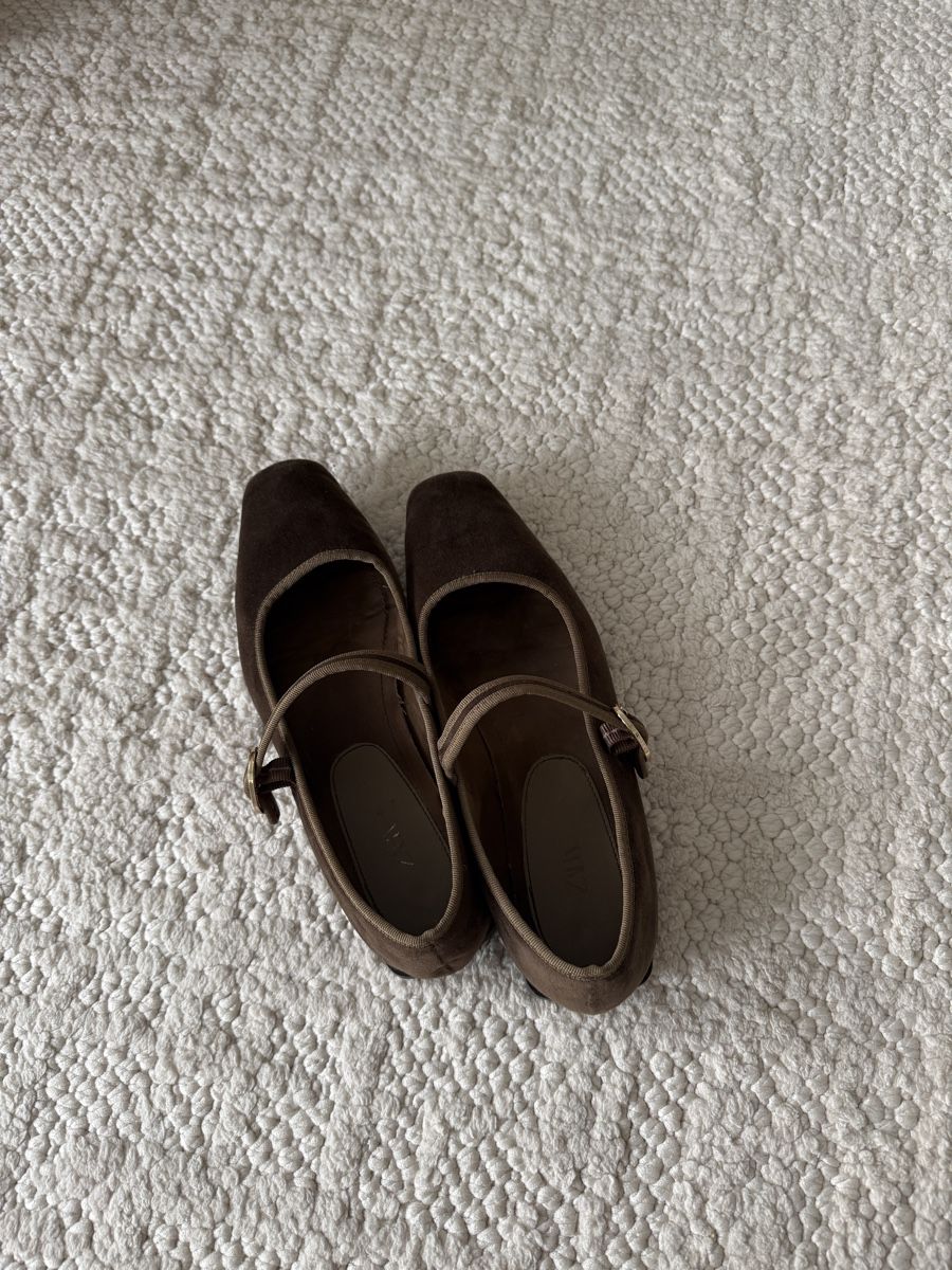 Zara Damenschuhe: Zara Velvet Ballerinas Size 37 – Gebraucht aus Luzern von prelovedfashion_99
