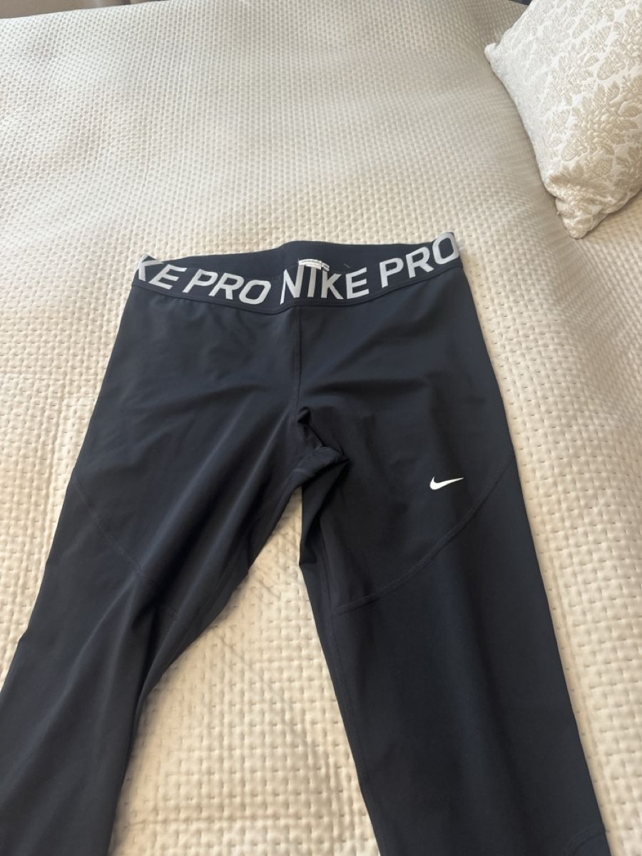 Pantaloni: XXL Hose Nike  – Usato da Volketswil venduto da Sina008 3