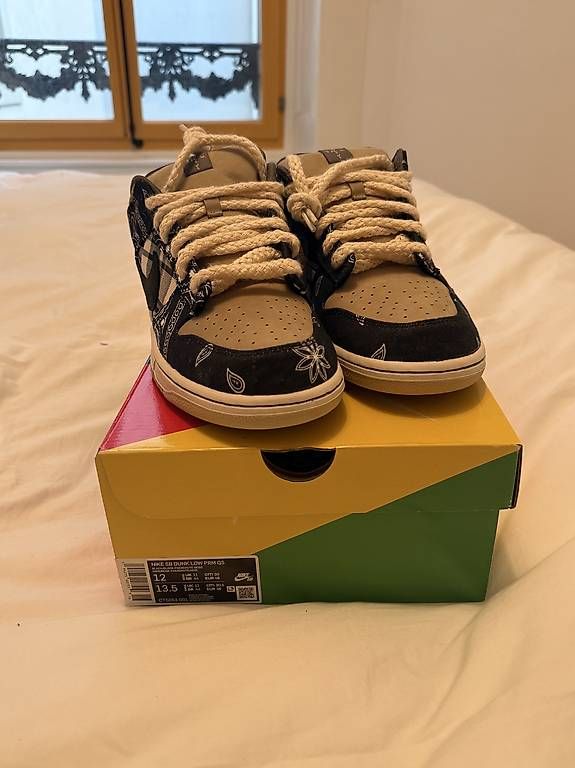 Chaussures hommes: Nike dunk SB Travis Scott (boite standard) – D'occasion à Genève par Cp12 3
