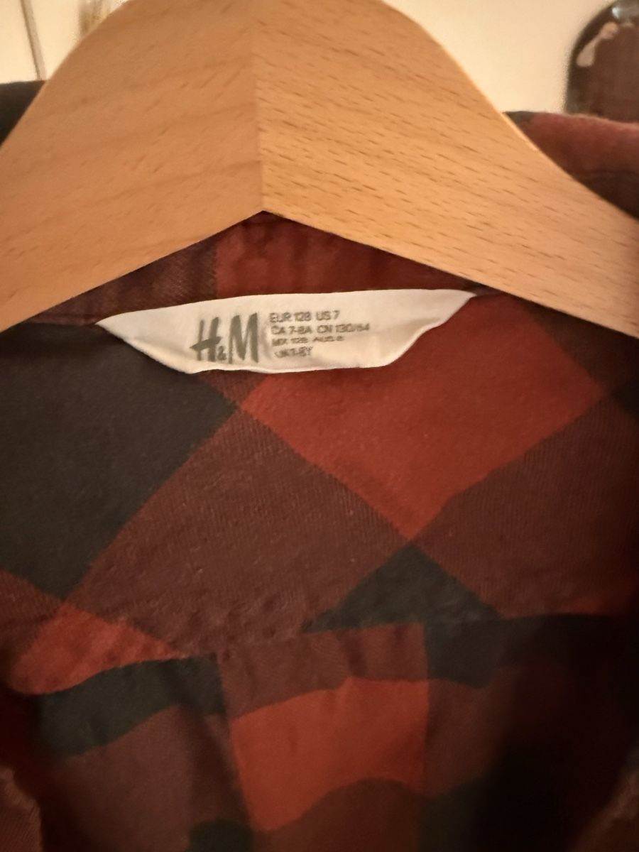 H&M Hemden, T-Shirts & Polos: Hemd 128 H&M – Gebraucht aus Biel/Bienne von do__q8td 1