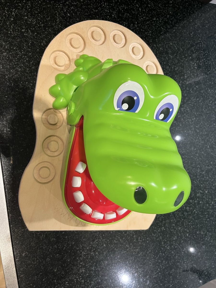 Jouets: Krokodil Zahnspiel Spielzeug oder Trinkspiel – D'occasion à Emmenbrücke par ali_9zmp 1