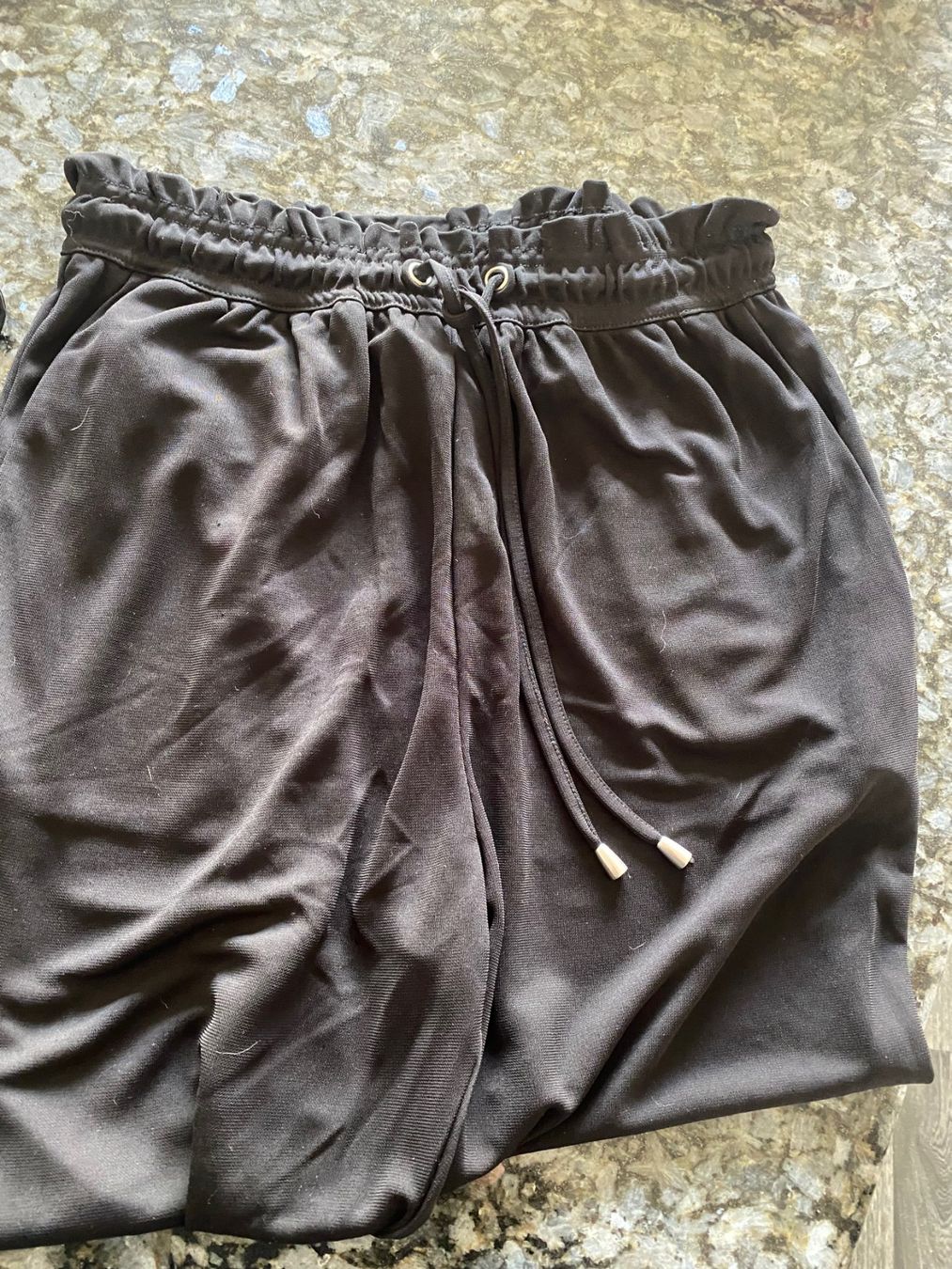 H&M Hosen: H&M Basic Freizeithose Grösse XS schwarz – Gebraucht aus Allenwinden von Obalu 2