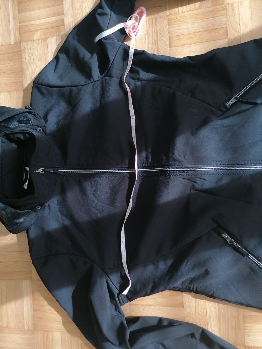 Vestes: Schwarze Softshelljacke – D'occasion à Dübendorf par lus_d2rx 3