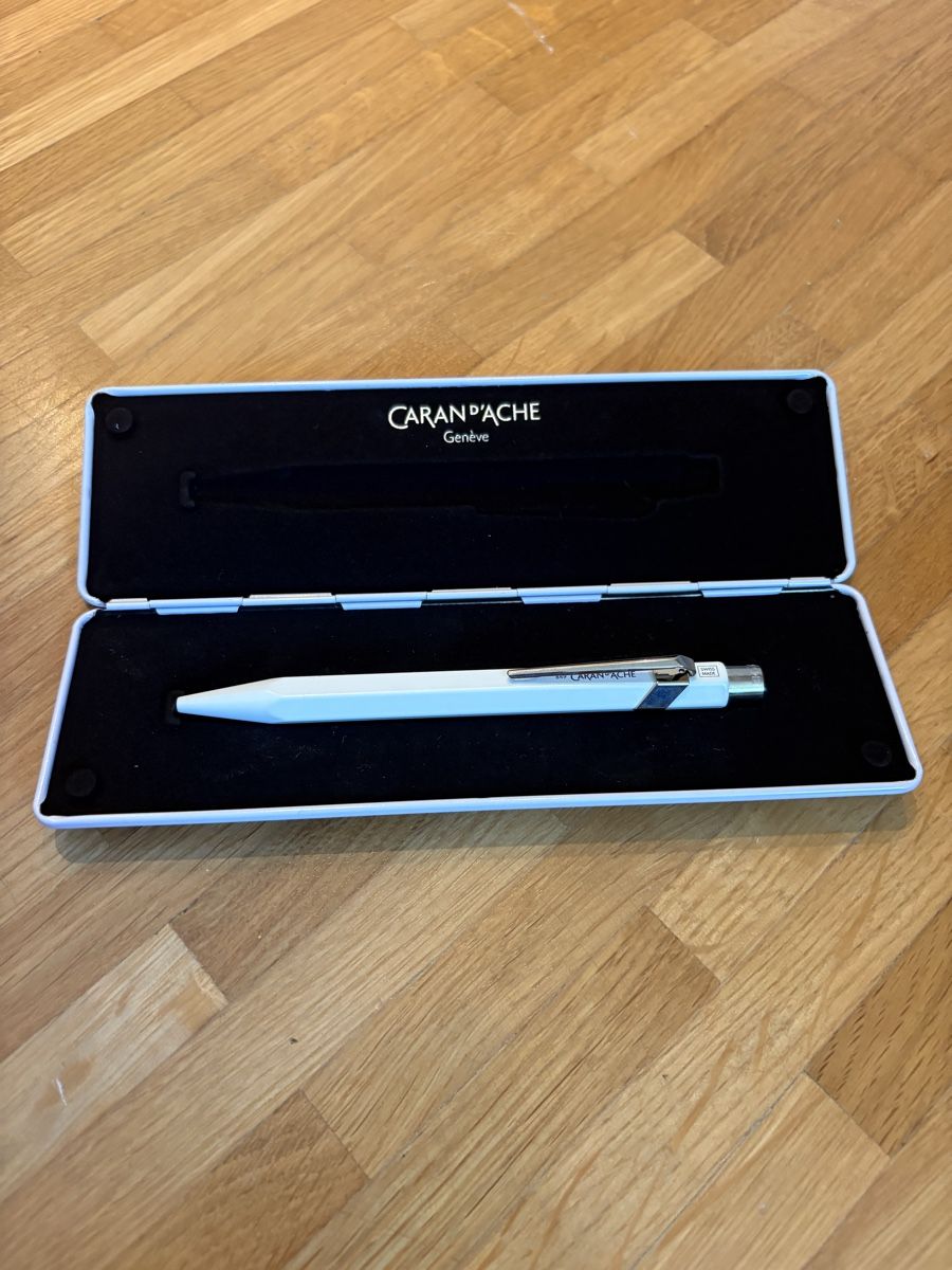 Caran D'Ache Stifte & Marker: Caran d’ache roller pen – Neu und originalverpackt aus Pfäffikon SZ von mat_y9ng