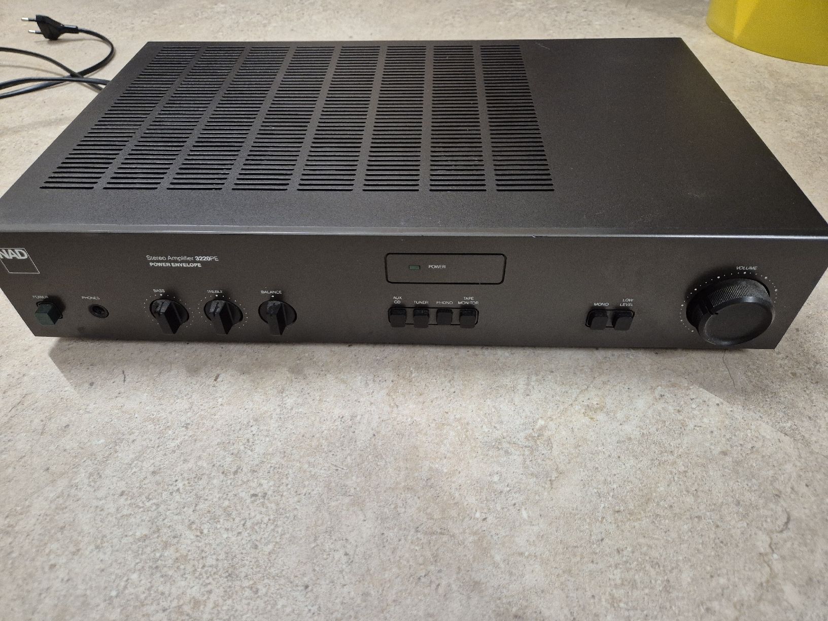 Nad Amplificatori: NAD 3220PE Stereo Amplifier-  Verstärker – Usato da Plaffeien venduto da rfsc 1