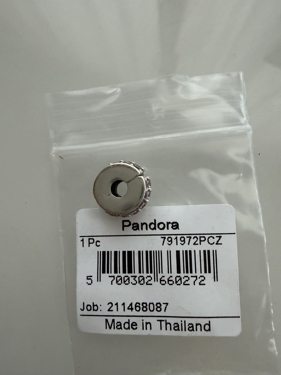 Pandora Ciondoli: Pandora Clip Charm – Nuovo (secondo la descrizione) da Kirchberg BE venduto da lea_kb6y 1