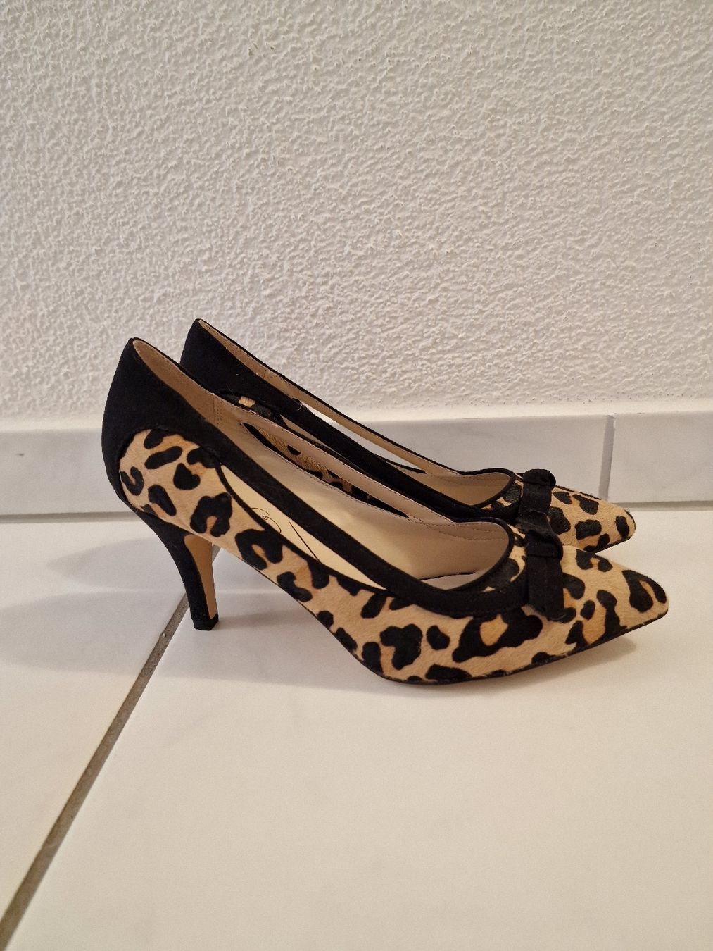 Scarpe da donna: Neue Pumps Gr. 38 – Nuovo e nell'imballaggio originale da Beinwil (Freiamt) venduto da LordS.09