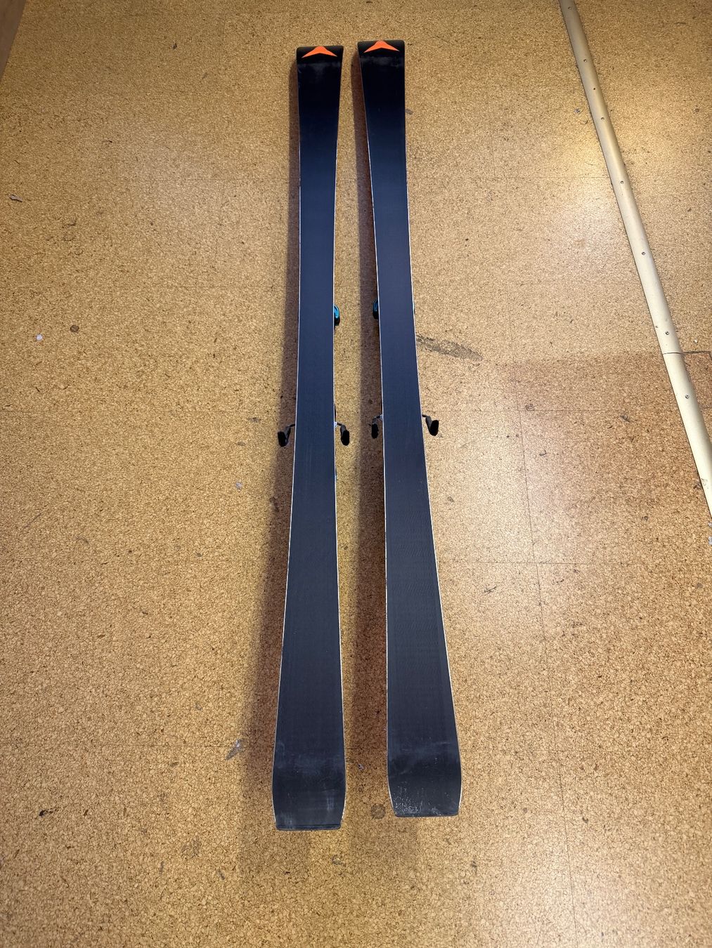 Atomic Skis: Atomic Redster XT Doubledeck 175 cm mit X12 Bindung – Gebraucht aus Gurmels von SwissShop21 4