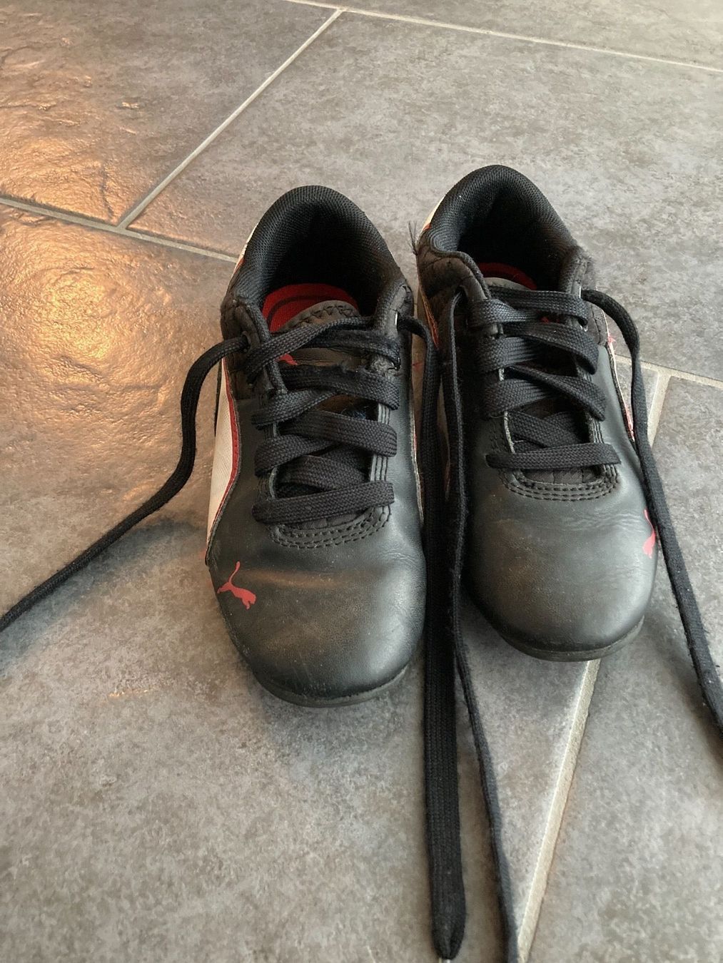Puma Scarpe per ragazzi: Turnschuhe PUMA Gr. 32 (eher kleiner!) – Usato da Uttigen venduto da daeni_83