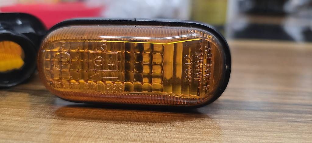 Tutti pezzi di ricambio auto: 6R01388 Stanley Blinker – Usato da Sargans venduto da AleinEbibi