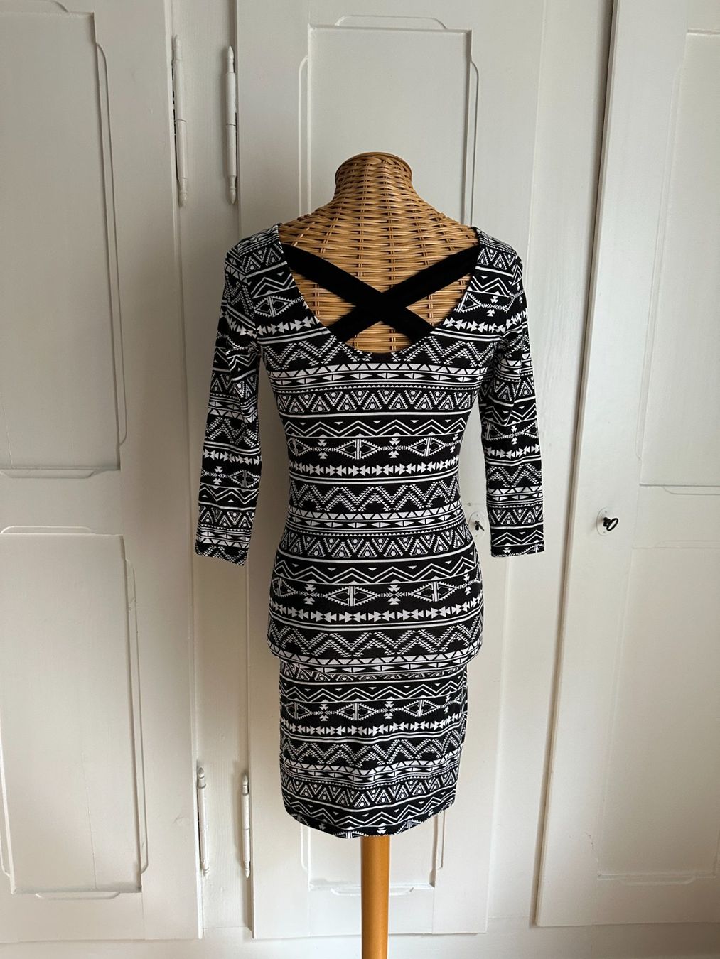 Tally Weijl Kleider: Kleid schwarz-weiss gemustert XS – Gebraucht aus Zürich von Diazaio 2