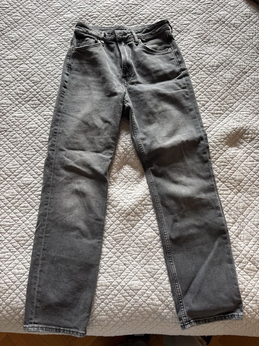 H&M Jeans: Jean slim coupe droite gris – Neu (gemäss Beschreibung) aus Lausanne von shabnam.t