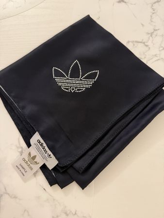 Foulard adidas 