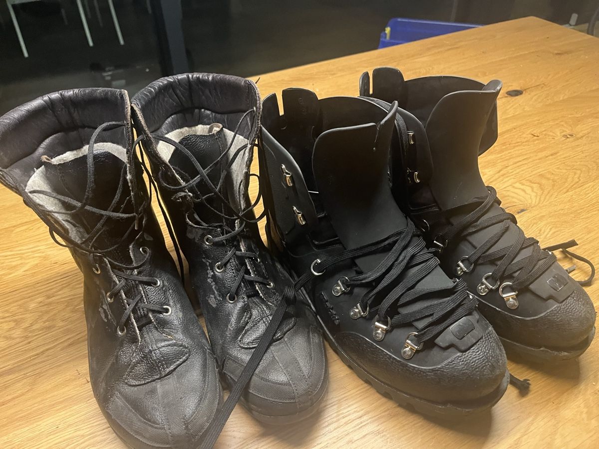 Scarpe da uomo: Militär Schalenschuhe – Usato da Küssnacht am Rigi venduto da Tourebueb