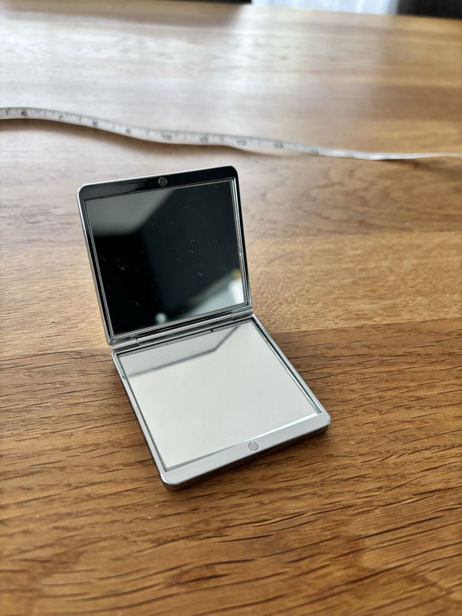 Miroirs: Taschenspiegel mit Strasssteinen – D'occasion à Muhen par Claudi1985 2