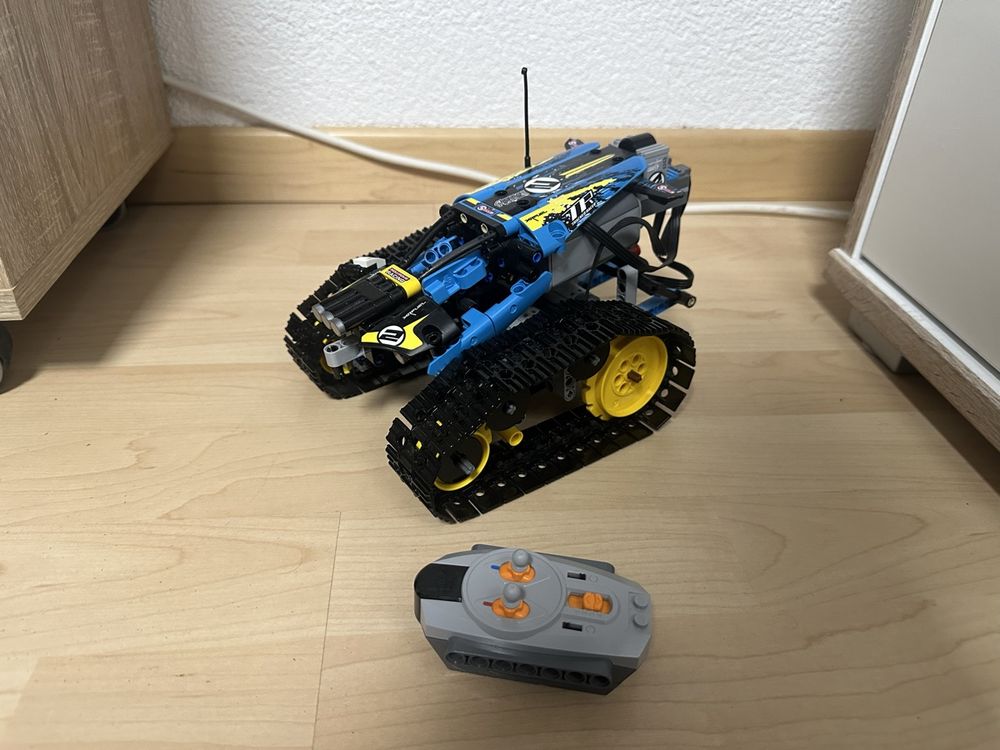Lego Technic 42095 RC Kettenfahrzeug (Gebraucht) in Altstätten SG für ...