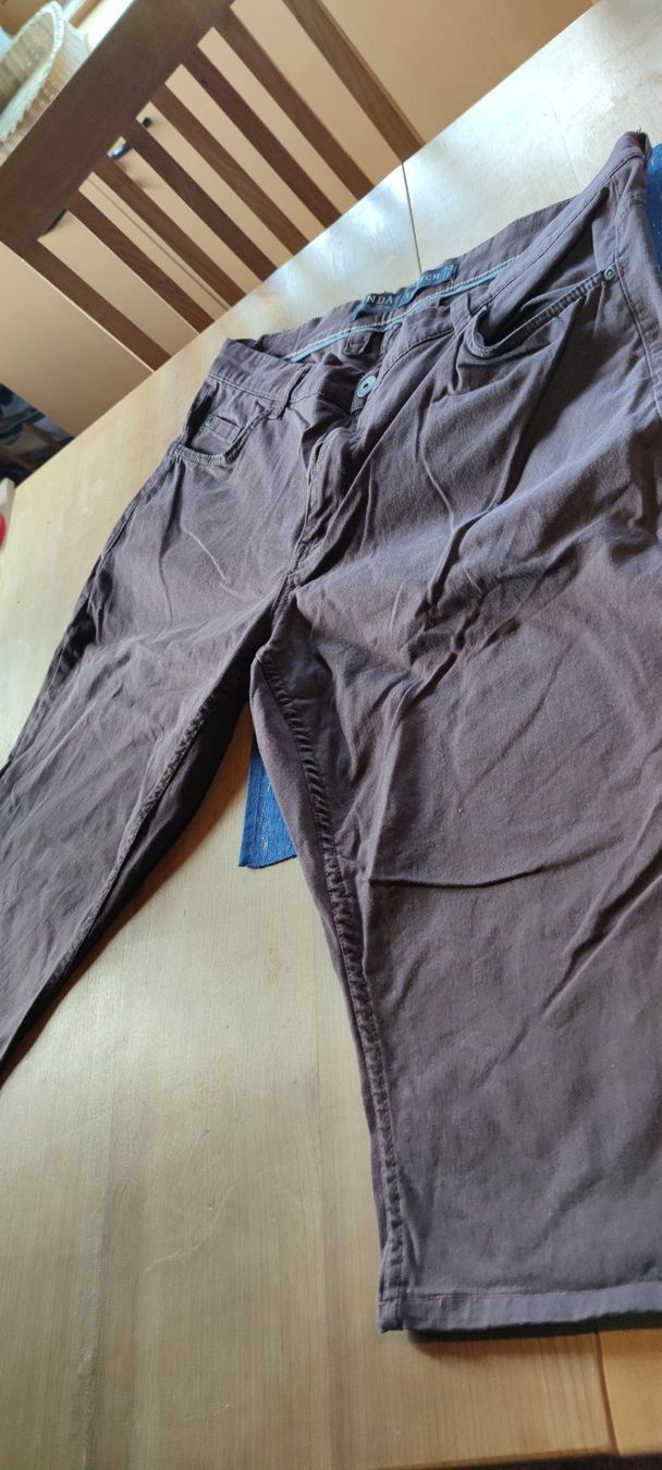 C&A Pantaloni: Herren Bermuda w 40 bräunlich – Usato da Schweizersholz venduto da fuchs06