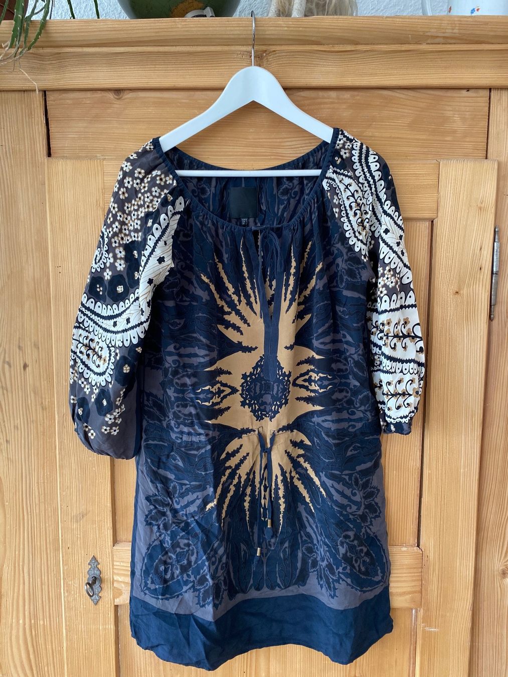 Vestiti: Kleid aus Seide Gr. 36 InWear – Usato da Bolligen venduto da Picasso79