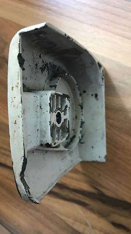 Stihl Sägen: Original Stihl 015 Kettenraddeckel – Gebraucht aus Ostermundigen von Minipalm 3