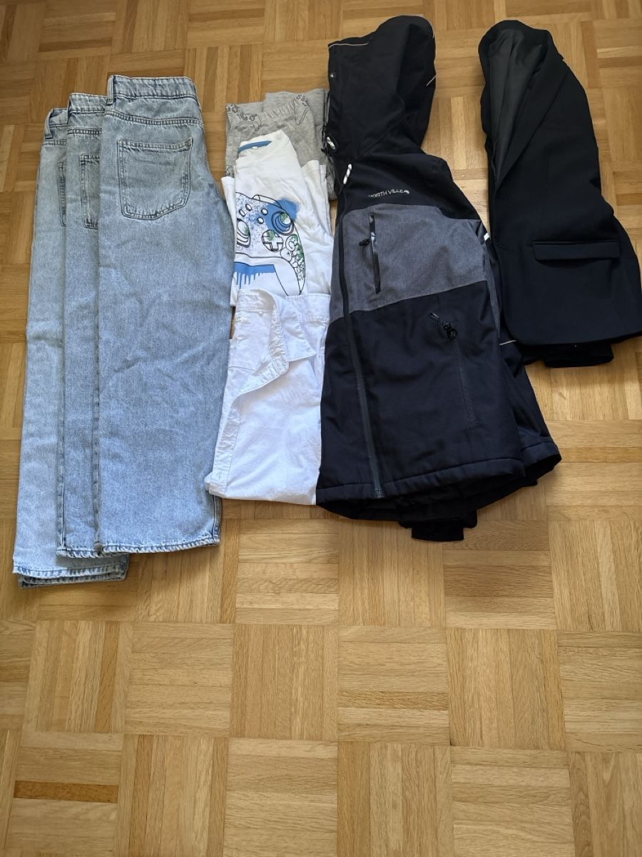 Lotti & Set di vestiti: Kleiderpaket Junge Gr.146-152 – Usato da Knonau venduto da nat_7csw