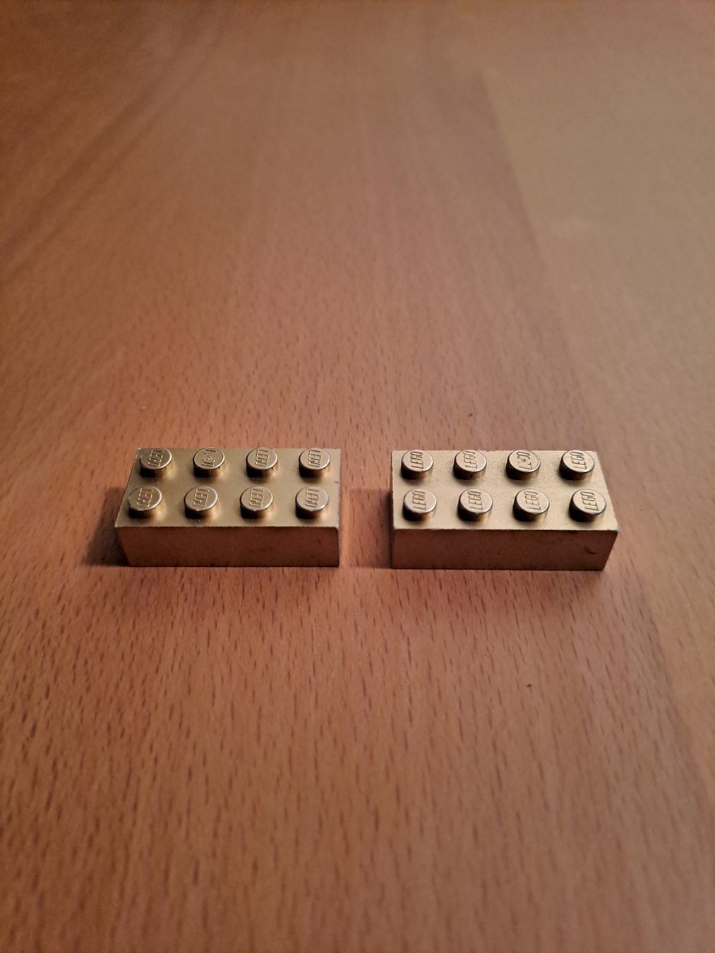 Lego Giocattoli: 2 Lego Golden Bricks 50 Years  Versand möglich – Usato da Kestenholz venduto da Knox1973 3