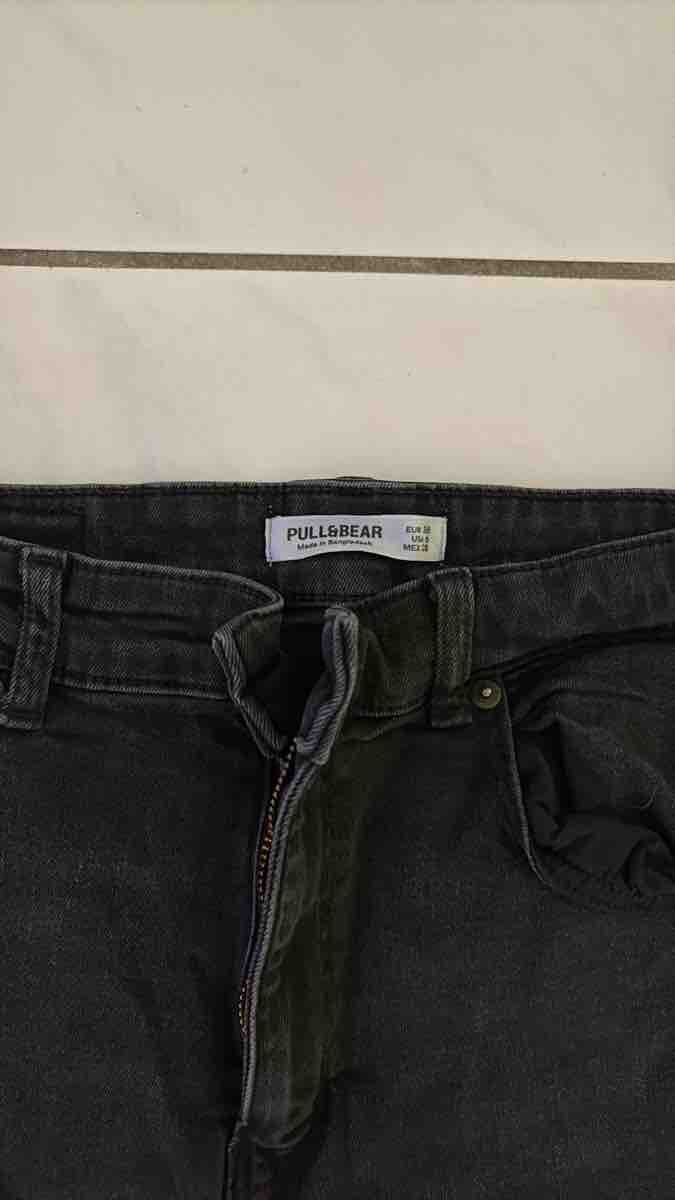 Pull&Bear Jeans: Pull&Bear Jeans Damen Schwarz Grösse 42 – Usato da Otelfingen venduto da Schneewittchen27 1