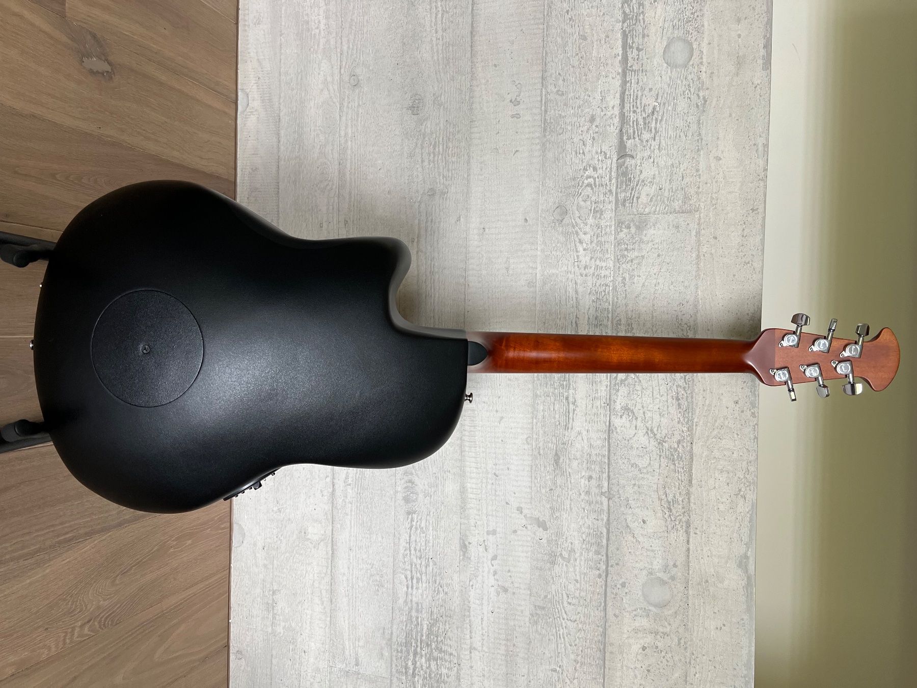 Ovation Strumenti musicali: Chitarra Ovation CE44P (Celebrity Elite Plus) – Usato da Morbio Inferiore venduto da aat_gzq2 1