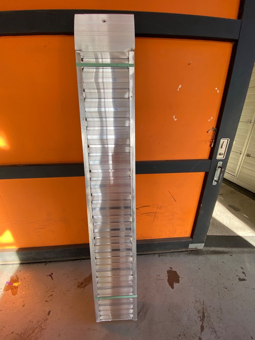 Rampes d’accès: Verladerampen 2 Meter – Neuf avec emballage d'origine à Huttwil par Alyssa8 2