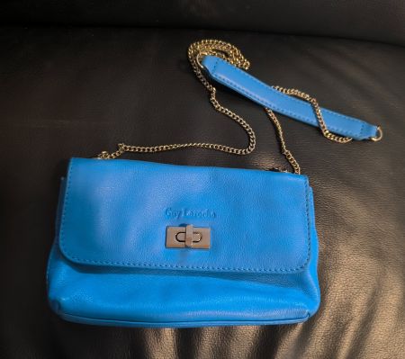 Guy Laroche Paris Handtasche / Umhängetasche aus Leder