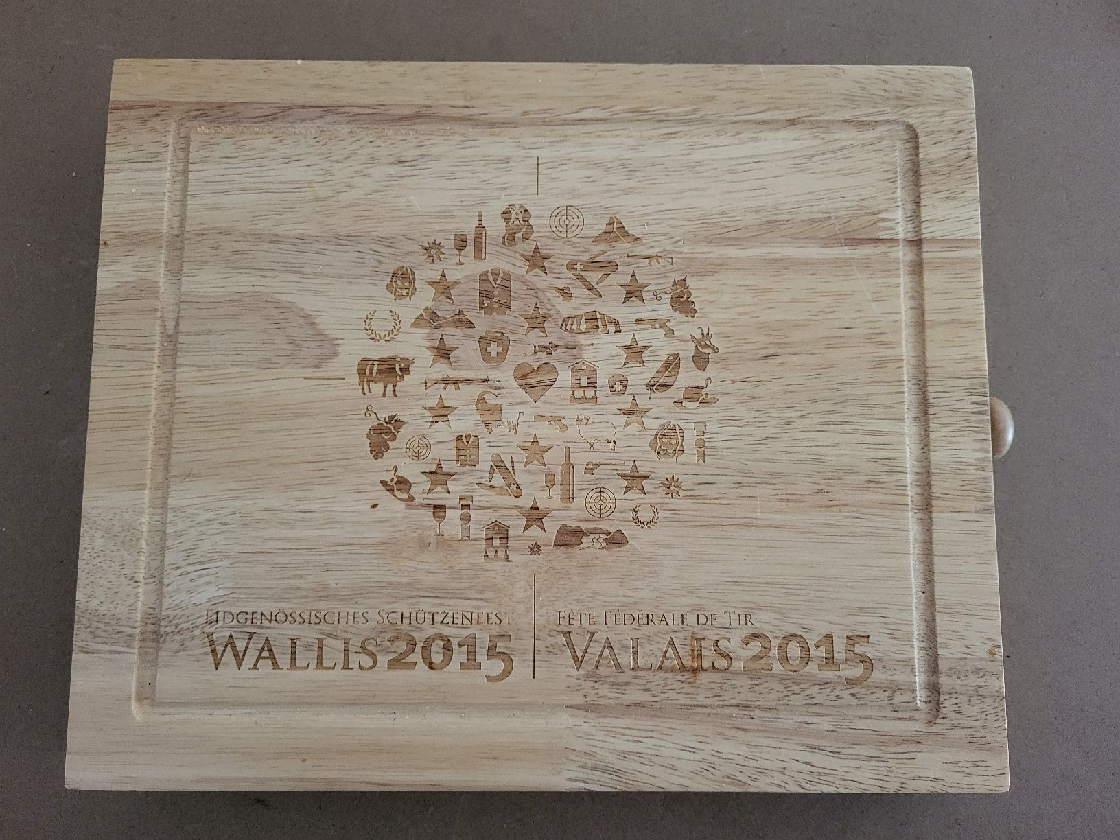 Coltelli da cucina: Käsemesser Set mit Holzbrett – Usato da Riniken venduto da Daisy91 1