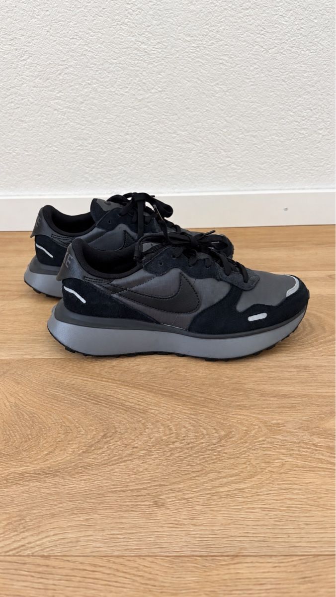 Nike Damenschuhe: Baskets Nike (taille 38.5) neuves – Neu und originalverpackt aus Zürich von Titsia 4