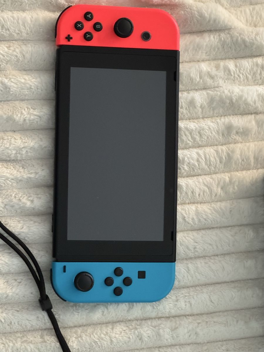 Nintendo Console: Nitendo Switch Mit Original Verpackung – Nuovo (secondo la descrizione) da Schötz venduto da mrs_7b8z 2