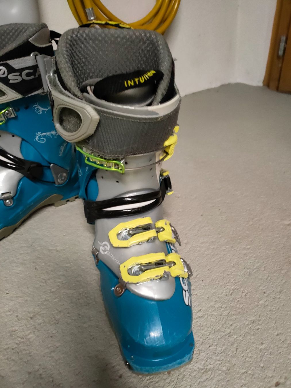 Scarpe da donna: Tourenskischuhe Scarpa 37 – Usato da Les Moulins venduto da alicia017 1
