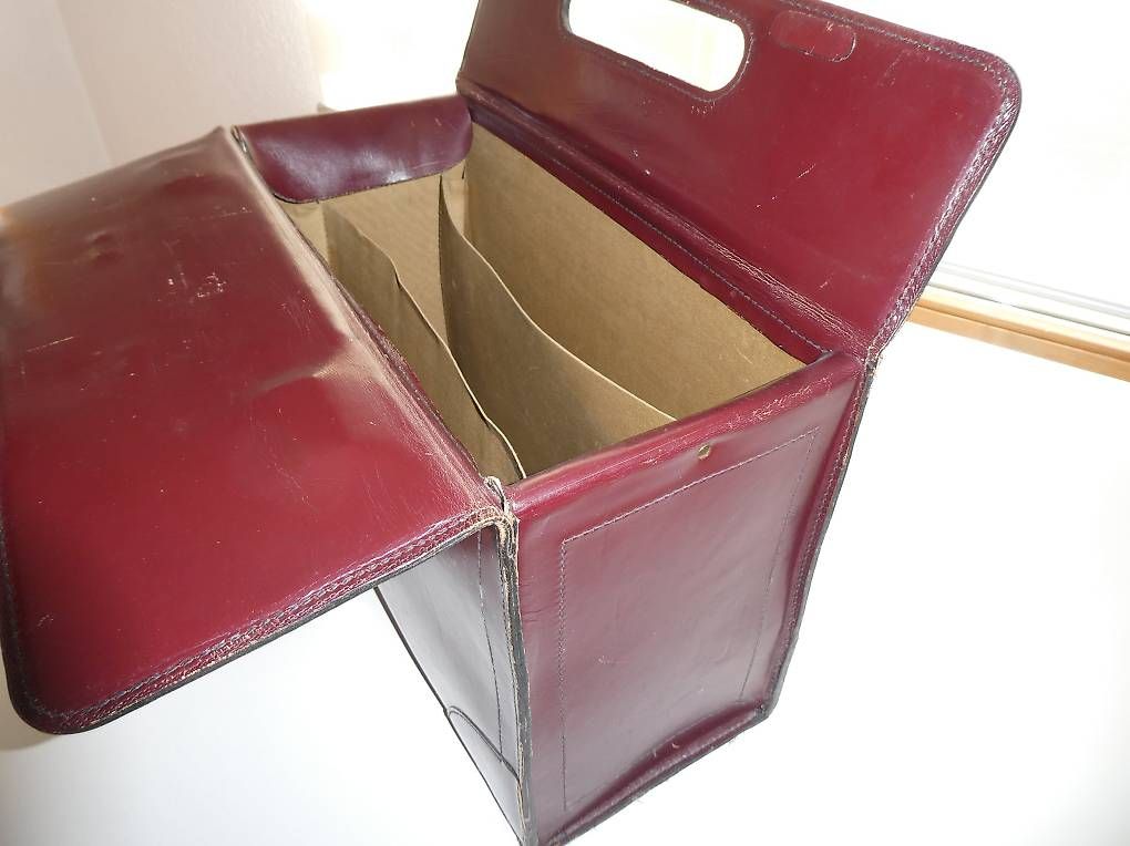 Valises de voyage: Pilotenkoffer Bordeaux – D'occasion à Dussnang par turbi55 3