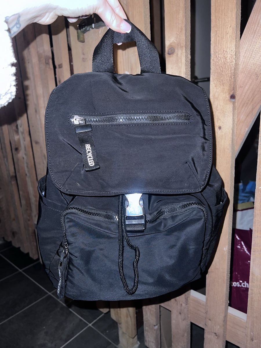 Rucksäcke: Schwarzer Rucksack – Gebraucht aus Luzern von vivientth